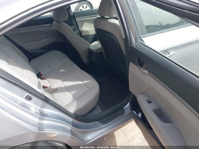 2017 HYUNDAI ELANTRA 8