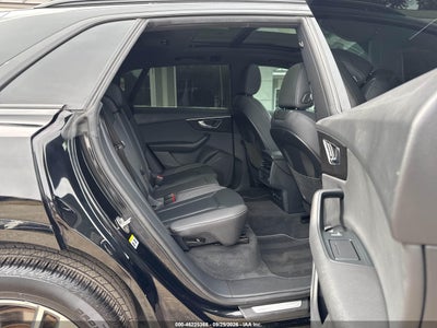 2020 AUDI Q8 8