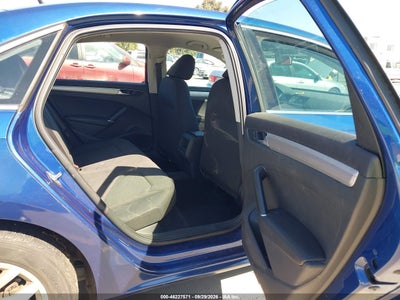 2016 VOLKSWAGEN PASSAT 8