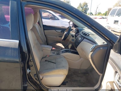 2015 NISSAN ROGUE 5