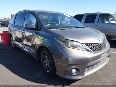 2015 TOYOTA SIENNA SE 8 PASSENGER