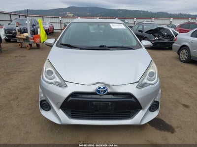 2015 TOYOTA PRIUS C 13