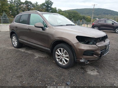 2014 Volkswagen Touareg 3.6L Sport