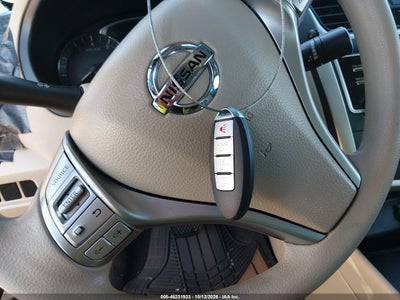 2017 NISSAN ALTIMA 11