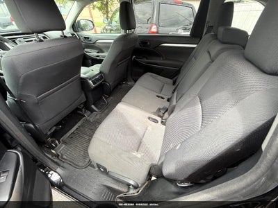 2018 TOYOTA HIGHLANDER 8