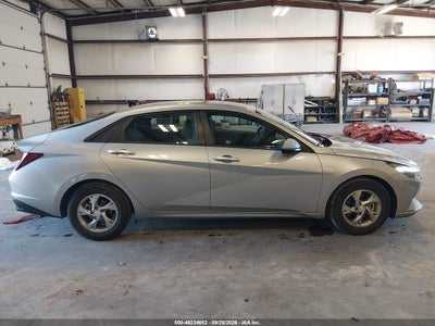 2021 HYUNDAI ELANTRA 16