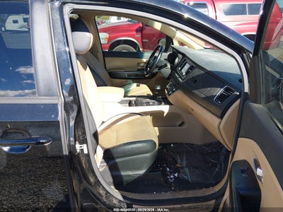 2017 KIA SEDONA 5