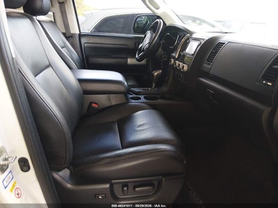 2019 TOYOTA SEQUOIA 5