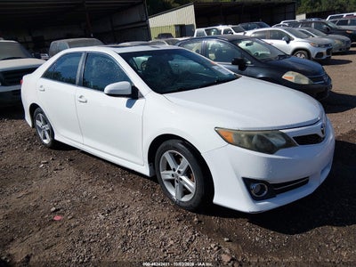 2014 TOYOTA CAMRY
