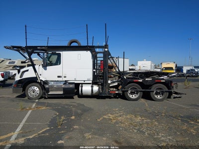 2015 VOLVO VN 17