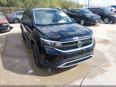 2022 VOLKSWAGEN TAOS