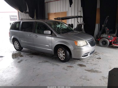 2013 Chrysler Town & Country Touring