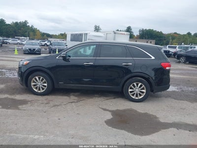 2017 KIA SORENTO 14