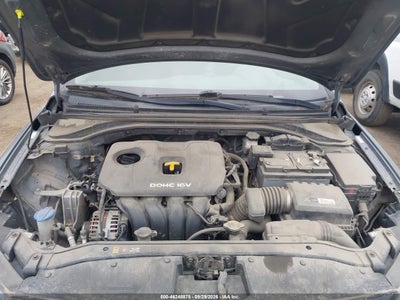 2017 HYUNDAI ELANTRA 10