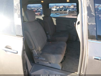 2015 NISSAN QUEST 8