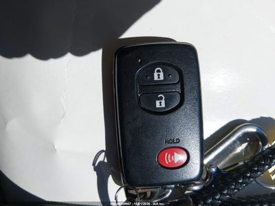 2014 TOYOTA PRIUS V 11