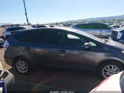 2014 TOYOTA PRIUS V 13