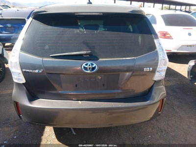 2014 TOYOTA PRIUS V 16