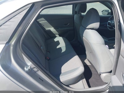 2021 HYUNDAI ELANTRA 8