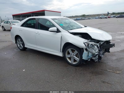 2012 TOYOTA CAMRY SE