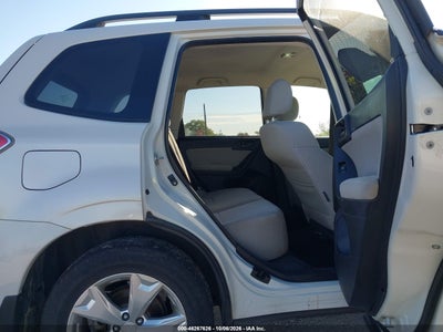 2014 SUBARU FORESTER 8