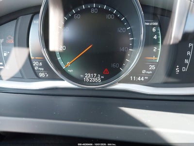 2016 VOLVO V60 7