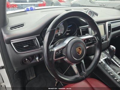 2016 PORSCHE MACAN 12