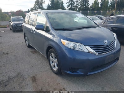 5TDKK3DC9FS572943 TOYOTA SIENNA Photo 1