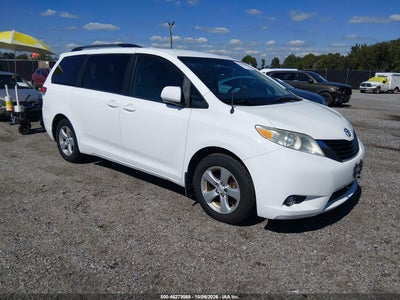 5TDKK3DC8BS161060 TOYOTA SIENNA Photo 1