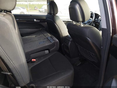 2015 KIA SORENTO 8