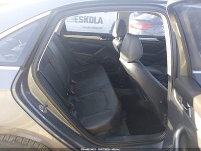 2014 VOLKSWAGEN PASSAT 8
