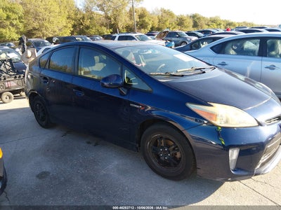 2015 TOYOTA PRIUS 13