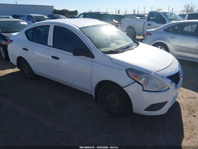 2015 Nissan Versa 1.6 S+
