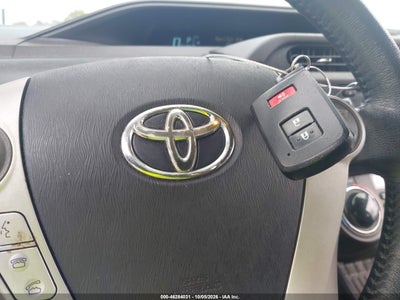 2014 TOYOTA PRIUS C 11