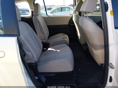 2014 MAZDA MAZDA5 8