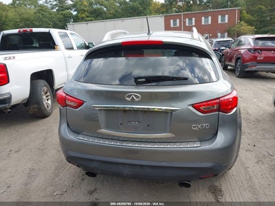 2014 INFINITI QX70 15