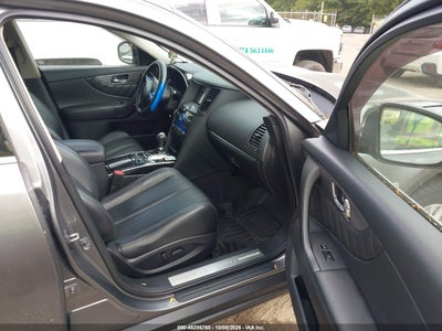 2014 INFINITI QX70 5
