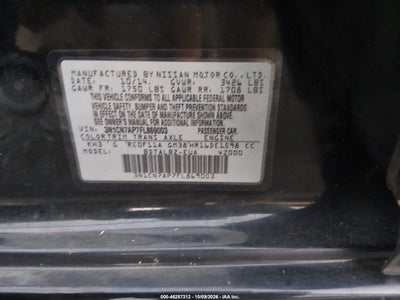 2015 NISSAN VERSA 9