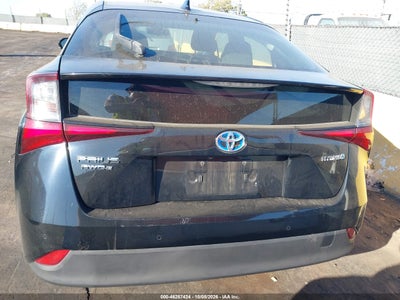 2019 TOYOTA PRIUS 16
