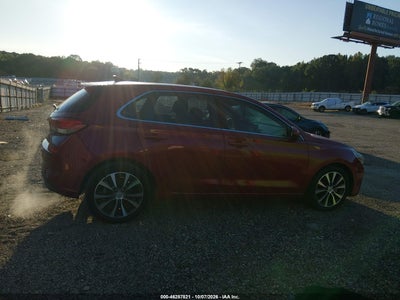 2019 HYUNDAI ELANTRA GT 13