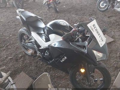 2015 HONDA CBR300