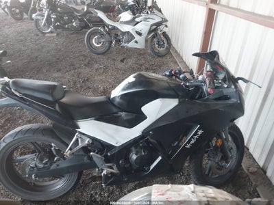 2015 HONDA CBR300 12