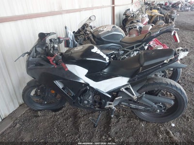 2015 HONDA CBR300 13