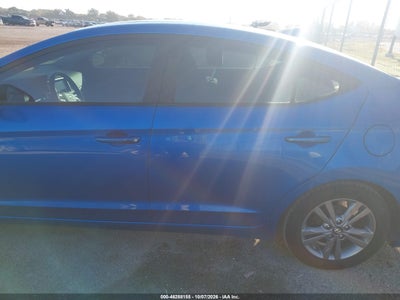 2017 HYUNDAI ELANTRA 14
