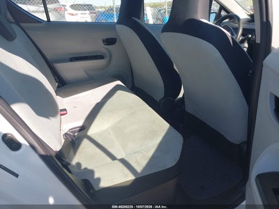 2014 TOYOTA PRIUS C 8