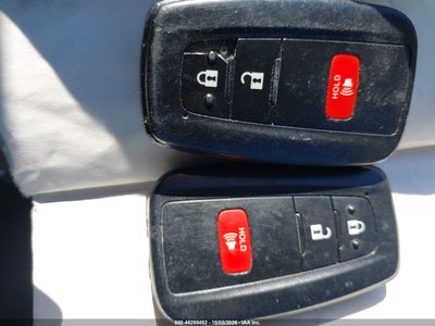 2016 TOYOTA PRIUS 11