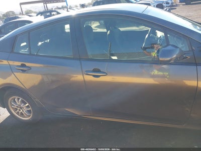 2016 TOYOTA PRIUS 13