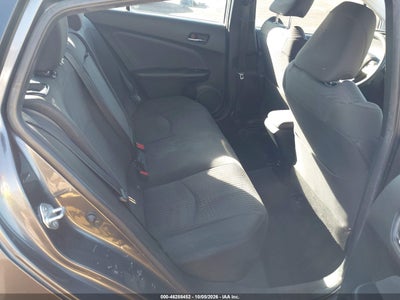 2016 TOYOTA PRIUS 8