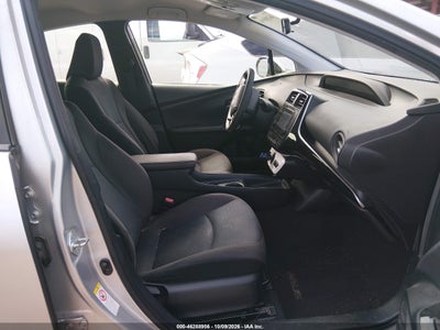 2016 TOYOTA PRIUS 5