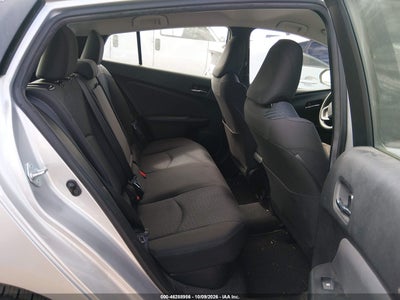 2016 TOYOTA PRIUS 8